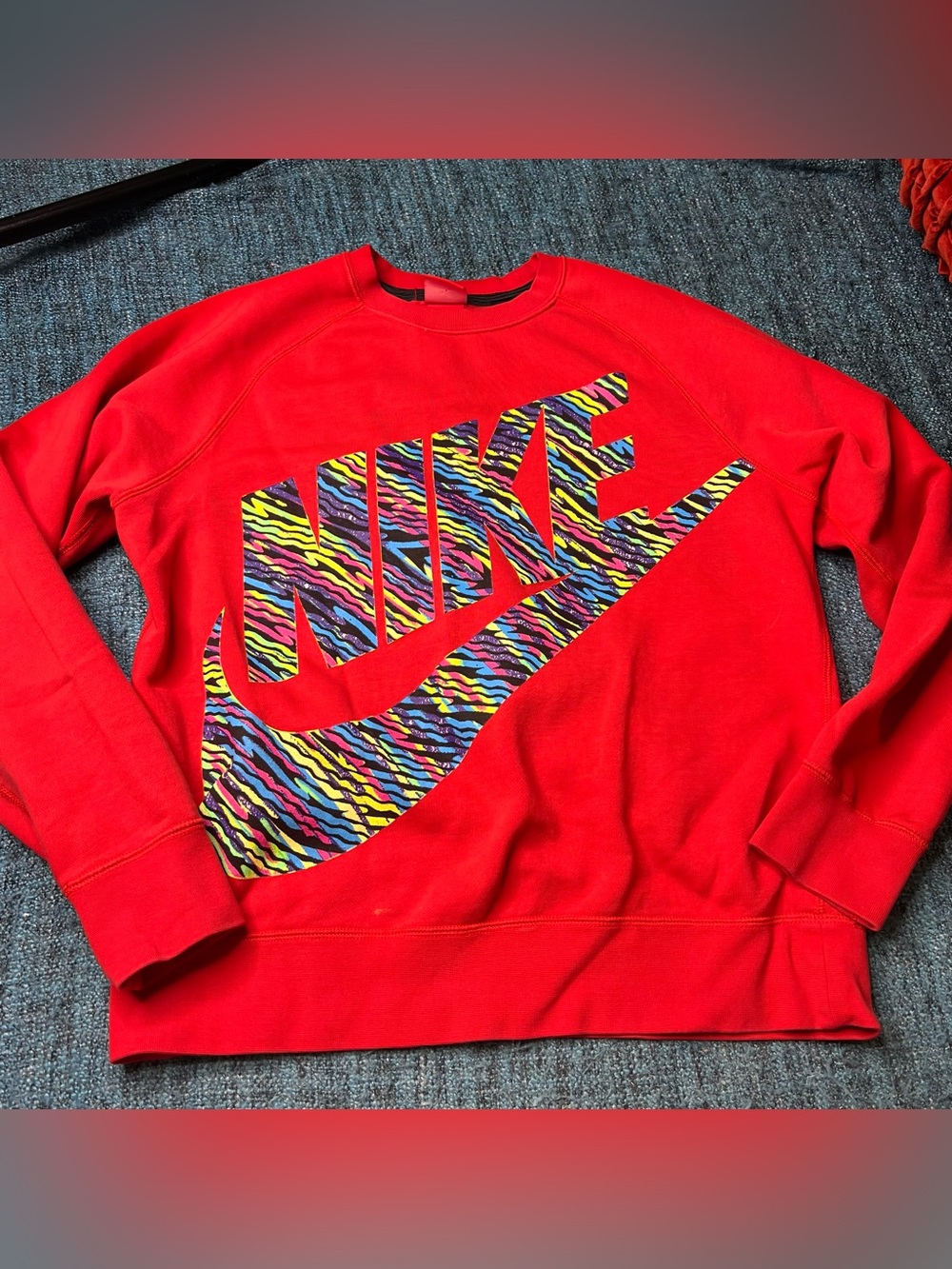 Nike Big Logo Retro Print Pullover Crewneck Sweatshirt in Red Multicolor Medium